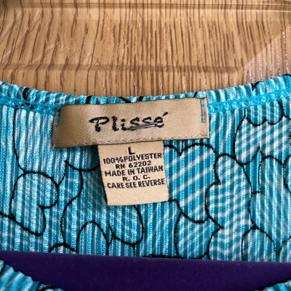 Plissé Blue and Black Patterned Top